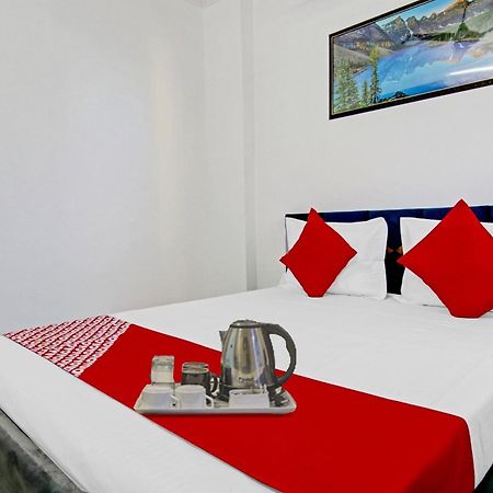 Hotel O Chaudhary Villa Нью-Дели Экстерьер фото