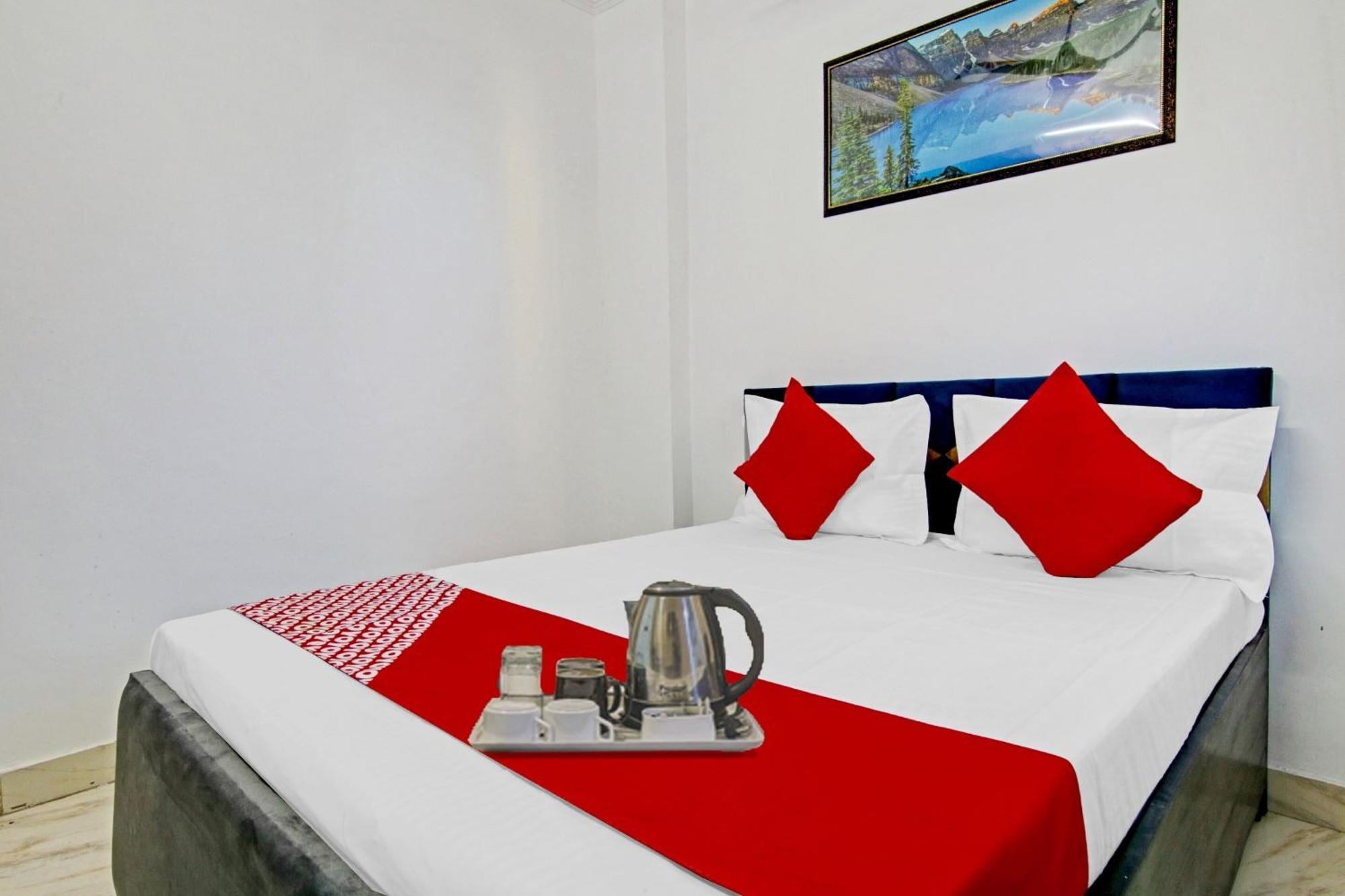 Hotel O Chaudhary Villa Нью-Дели Экстерьер фото