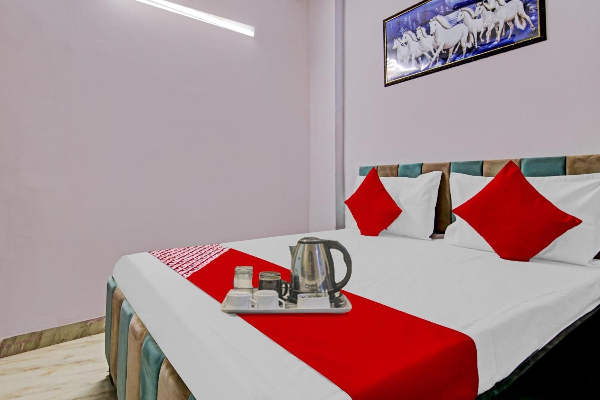 Hotel O Chaudhary Villa Нью-Дели Экстерьер фото