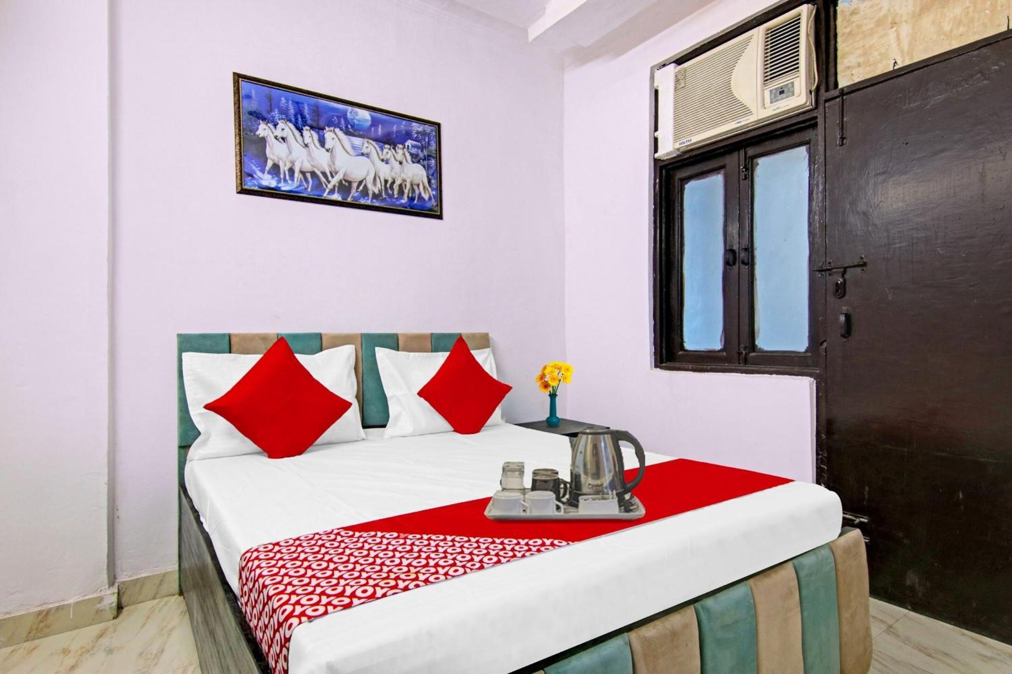 Hotel O Chaudhary Villa Нью-Дели Экстерьер фото