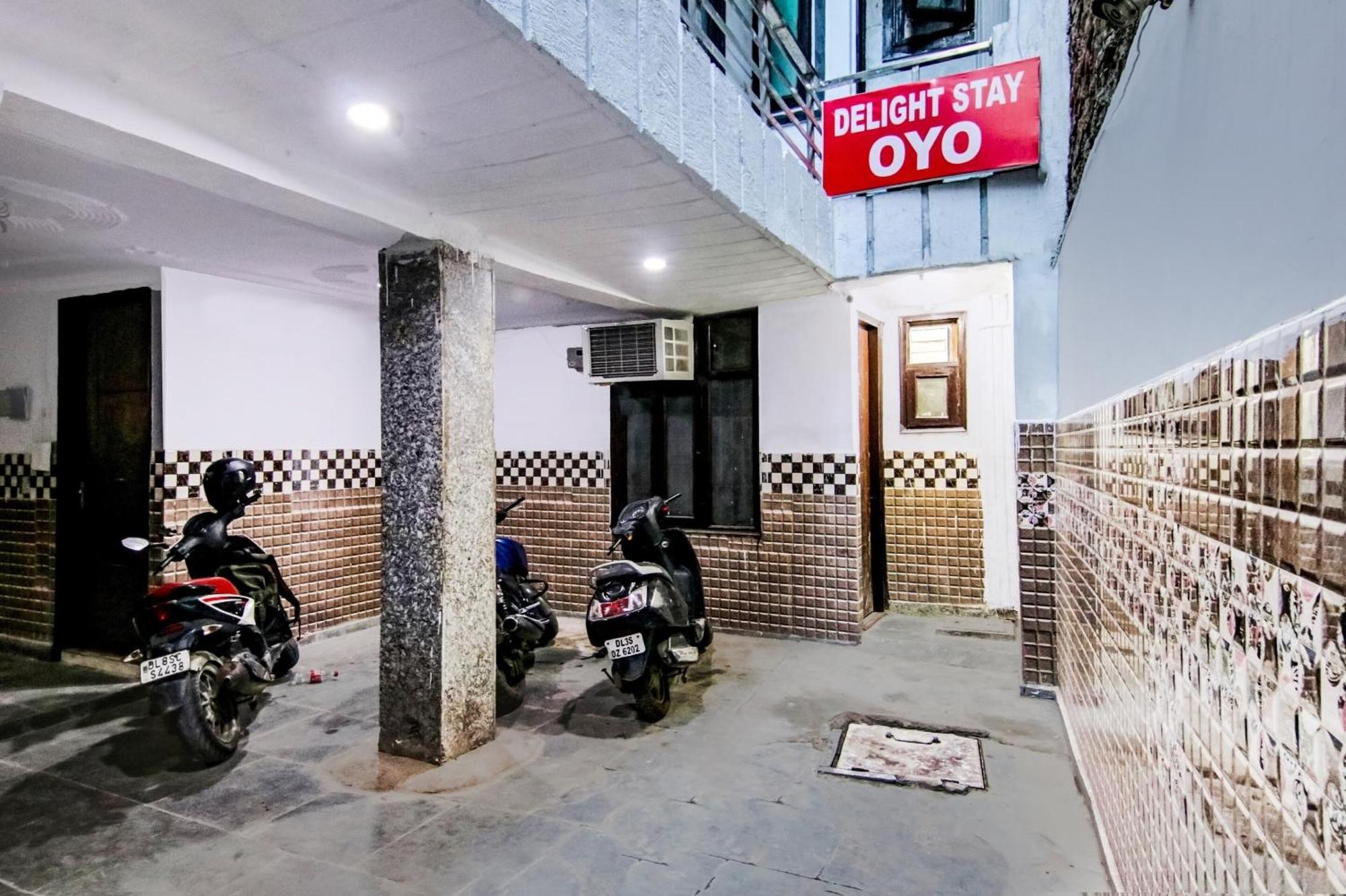 Hotel O Chaudhary Villa Нью-Дели Экстерьер фото